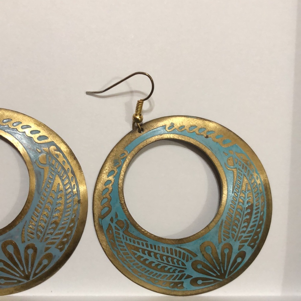 Vintage Metal Painted Earrings in Gold and Turquoise Design - Picture 11 of 14